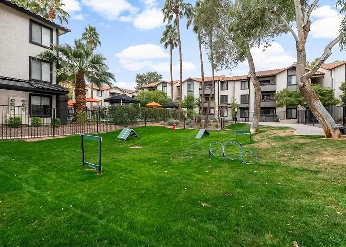 Apartment 2br Hideaway Near Asu Pool Access Pet-friendly & Parking *